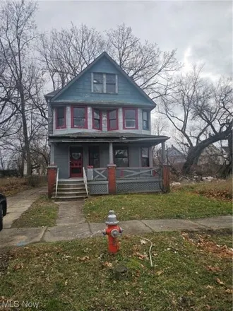 Image 2 - 13568 Beaumont Avenue, East Cleveland, OH 44112, USA - House for sale