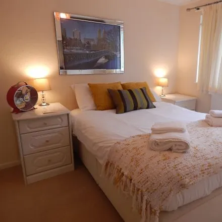 Rent this 5 bed apartment on 27 Neale Close in Cambridge, CB1 3LE