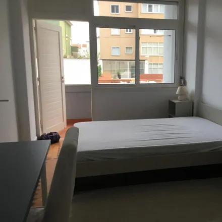 Rent this 3 bed room on unnamed road in 1700-195 Lisbon, Portugal