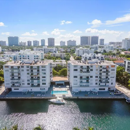 Image 1 - 10000 West Bay Harbor Drive, Bay Harbor Islands, Miami-Dade County, FL 33154, USA - Condo for sale