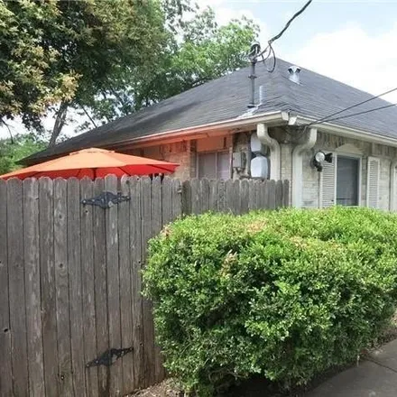 Image 4 - 1005 W Martin Luther King Jr Blvd, Austin, Texas, 78701 - House for sale