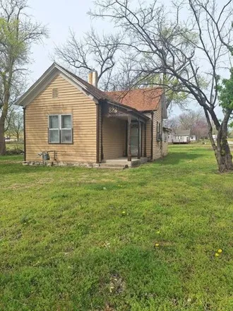 Buy this 2 bed house on 505 West Olive Street in Chanute, KS 66720