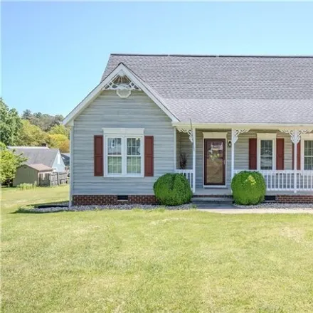 Buy this 4 bed house on 9511 Ladue Road in Salem Woods, Chesterfield County