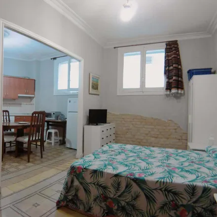 Rent this studio apartment on Calle Luisa Fernanda in 15, 28008 Madrid