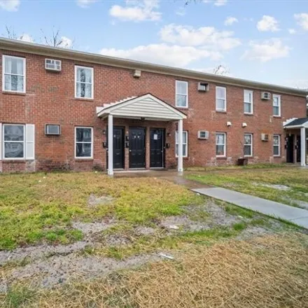 Image 1 - 1004 37th Street, Norfolk, VA 23508, USA - Apartment for rent