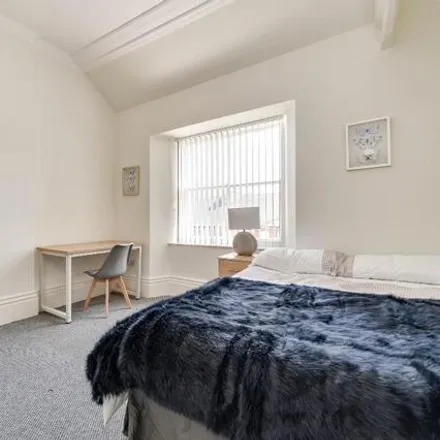 Image 4 - 9 The Crescent, Plymouth, PL1 3LB, United Kingdom - Room for rent