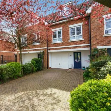 Buy this 4 bed townhouse on 46 Lincoln Park in Amersham, HP7 9HG