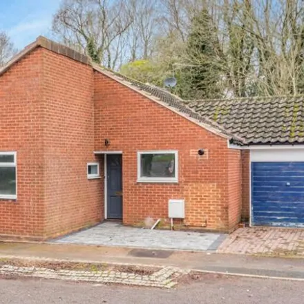Buy this 2 bed house on Jakemans Close in Redditch, B98 0LL