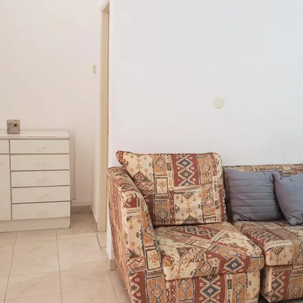 Image 5 - Rua Principal, 2675-251 Odivelas, Portugal - Room for rent
