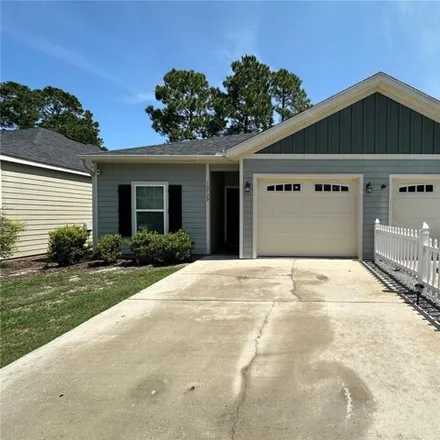 Buy this 3 bed house on 10799 Northwest 65th Way in Alachua, FL 32615