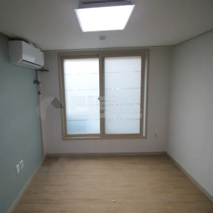Image 2 - 서울특별시 관악구 봉천동 43-1 - Apartment for rent