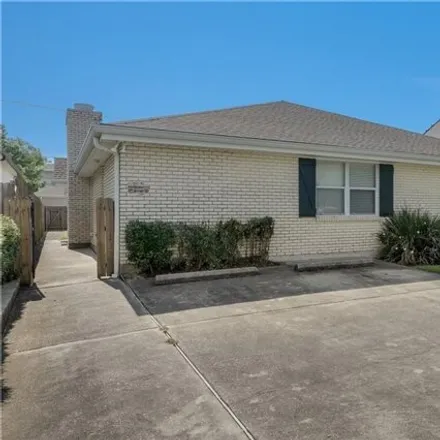 Rent this 2 bed house on 6844 Vicksburg Street in Lakeview, New Orleans