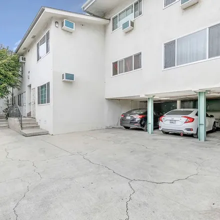Image 2 - 2871 Leeward Avenue, Los Angeles, CA 90005, USA - Apartment for rent