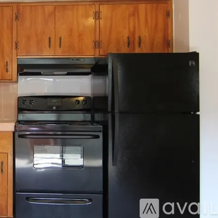 Rent this studio apartment on 4125 Swiss Ave