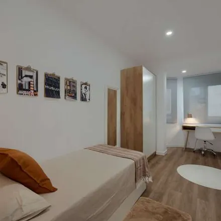 Image 5 - Carrer de Nàpols, 217, 08013 Barcelona, Spain - Apartment for rent