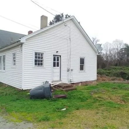 Buy this 2 bed house on 991 North Scales Street in Reidsville, NC 27320