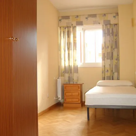 Rent this 2 bed apartment on Calle Estefanita in 28909 Madrid, Spain