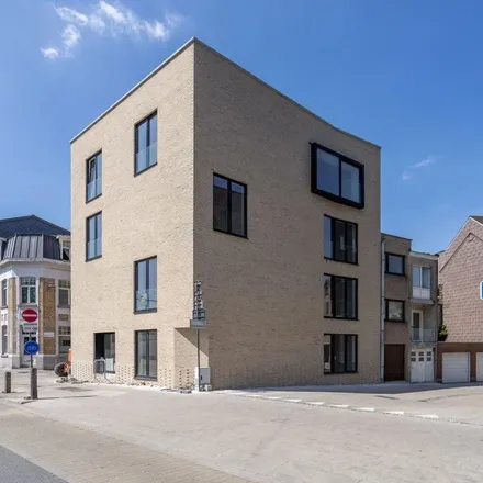 Rent this 1 bed apartment on Nieuwstraat 16 in 8500 Kortrijk, Belgium