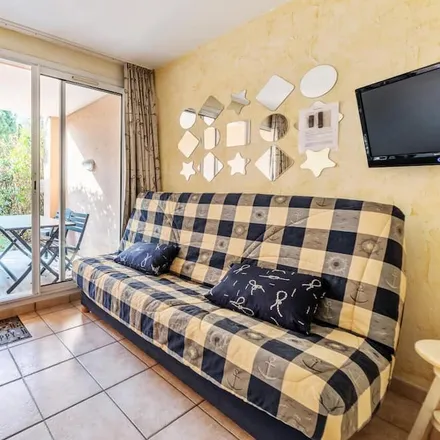 Rent this 1 bed apartment on 83400 Hyères