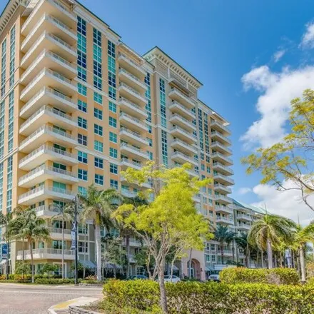 Buy this 3 bed condo on 625 Casa Loma Boulevard in Boynton Beach, FL 33435