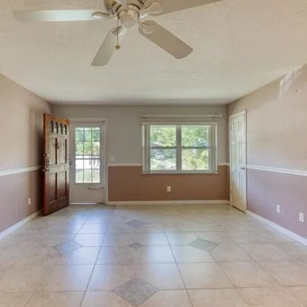 Image 5 - 293 Gibbons Avenue, Holly Hill, FL 32117, USA - House for sale