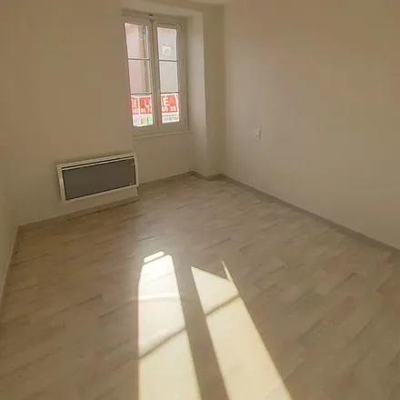 Image 4 - 14 Rue Gambetta, 38270 Beaurepaire, France - Apartment for rent