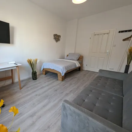 Rent this 7 bed apartment on Kavalleriestraße 12 in 33602 Bielefeld, Germany