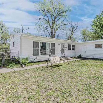Buy this 3 bed house on 509 S Garfield St in Junction City, Kansas