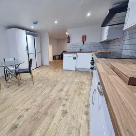 Rent this 6 bed townhouse on Lumley Avenue in Leeds, LS4 2NH