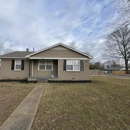 Buy this 3 bed house on 4020 Chippewa Road in Memphis, TN 38118