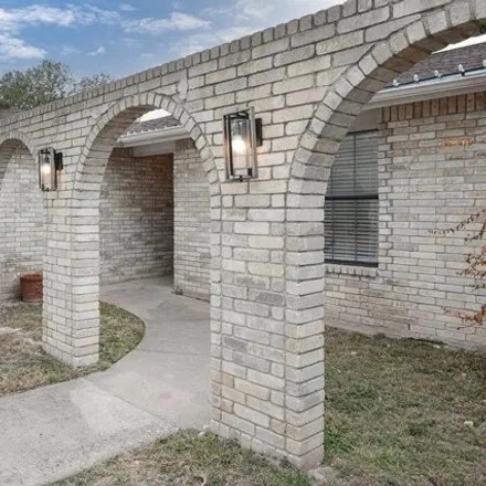 Image 7 - 414 Enchanted Way, Del Rio, TX 78840, USA - House for sale