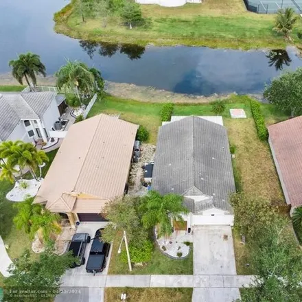 Image 4 - 170 Southwest 204th Avenue, Pembroke Pines, FL 33029, USA - House for sale