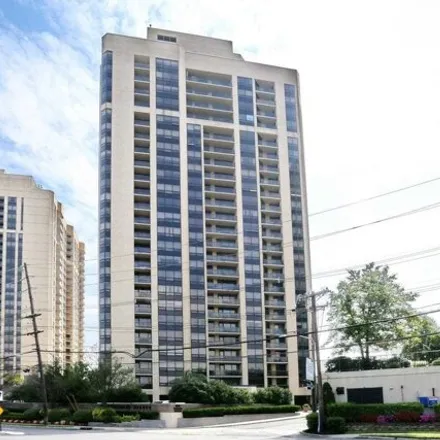 Buy this 2 bed condo on 800 Palisade Avenue in Fort Lee, NJ 07020