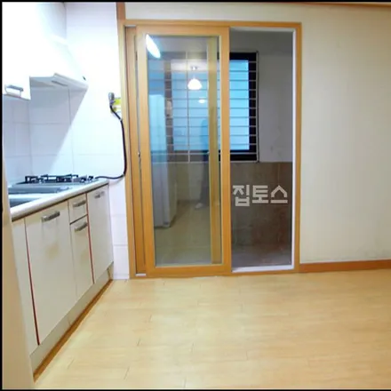 Rent this 1 bed apartment on 서울특별시 강남구 역삼동 794-12