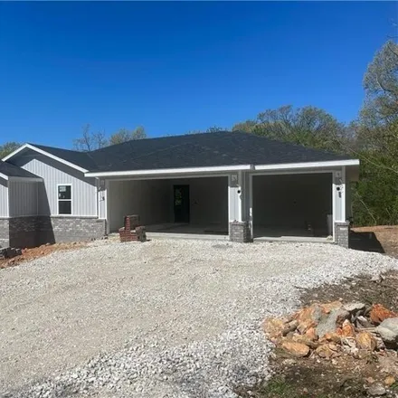 Buy this 2 bed house on 4 Roxburgh Drive in Bella Vista, AR 72715