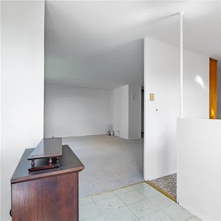 Image 8 - 2512 West 16th Street, New York, NY 11214, USA - Condo for sale