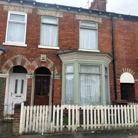 Rent this 2 bed townhouse on Blenheim Street in Hull, HU5 3PS