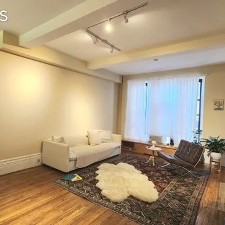 Image 3 - 135 West 79th Street, New York, NY 10024, USA - Apartment for sale
