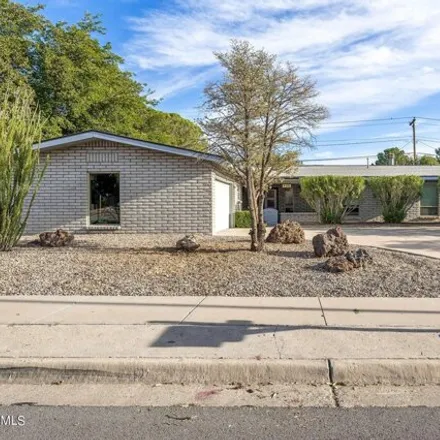 Buy this 3 bed house on 636 Frank Maes Avenue in Las Cruces, NM 88005