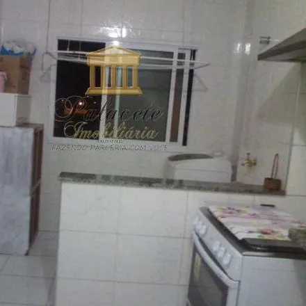 Buy this 2 bed apartment on Avenida Monsenhor João José de Azevedo in Crispim, Pindamonhangaba - SP