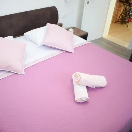 Rent this 2 bed house on Ljubitovica in Split-Dalmatia County, Croatia