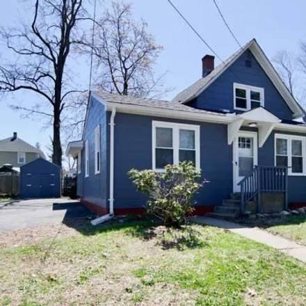 Buy this 4 bed house on 29 Brickett Street in Springfield, MA 01119