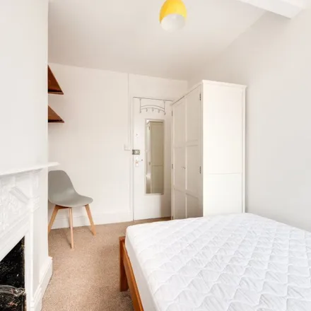 Image 6 - Verena Holmes, North Holmes Road, Canterbury, CT1 1QJ, United Kingdom - Apartment for rent