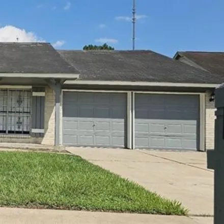 Rent this 3 bed house on 17079 Quail Bend Drive in Houston, TX 77489