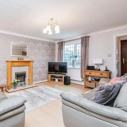 Image 2 - Jacob's Croft, Bradford, BD14 6SU, United Kingdom - House for sale