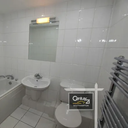 Image 7 - Charter House, 85 Canute Road, Southampton, SO14 3GX, United Kingdom - Apartment for sale