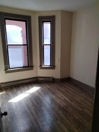 Image 5 - 30 Morris Street, Hartford, CT 06114, USA - Apartment for rent