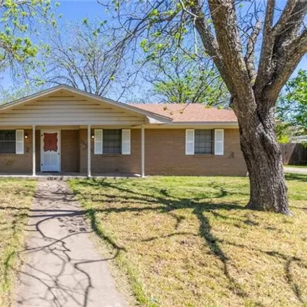 Buy this 3 bed house on 668 Fillmore Avenue in McGregor, TX 76657