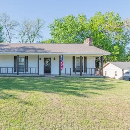 Buy this 3 bed house on 59 Chickasaw Drive in Rolling Hills, Starkville
