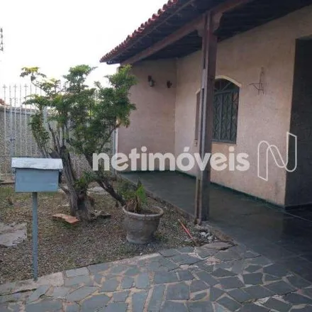 Rent this 3 bed house on Rua Edson in União, Belo Horizonte - MG
